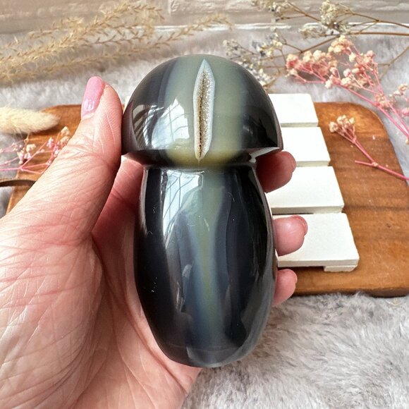 Gorgeous Orca Agate Mushroom Carving - Picture 1 of 9